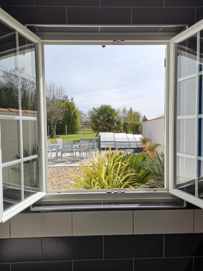 Maison De Campagne Proche Des Plages Saint-Romain-de-Benet Exterior photo
